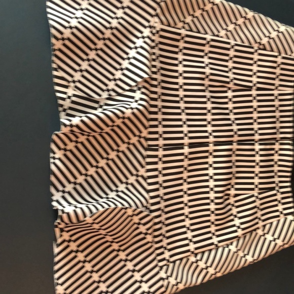 Tristan black and white skirt - Picture 4 of 5